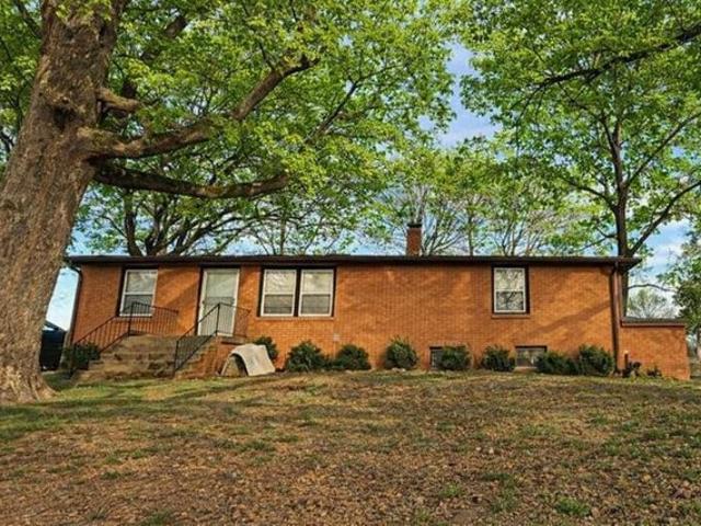 House for sale in Alton, Missouri