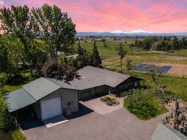 House for sale in Oregonia