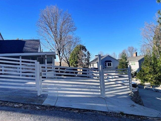 House for sale in Cedar Glen, California