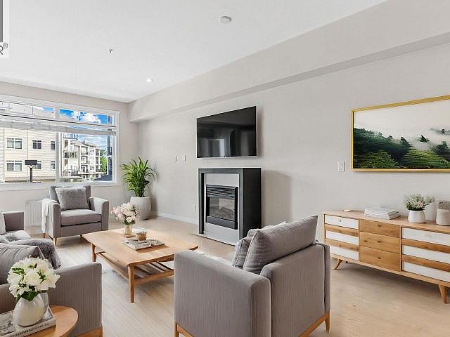 Condo for sale in Winfield, British Columbia
