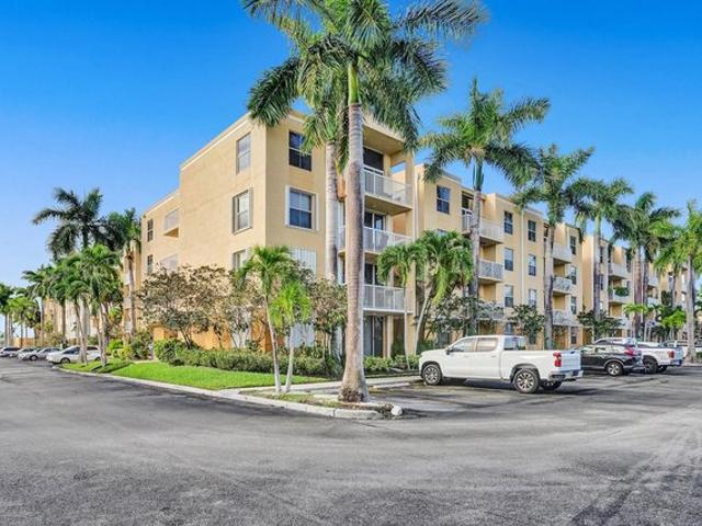 Condo for sale in Dania, Florida
