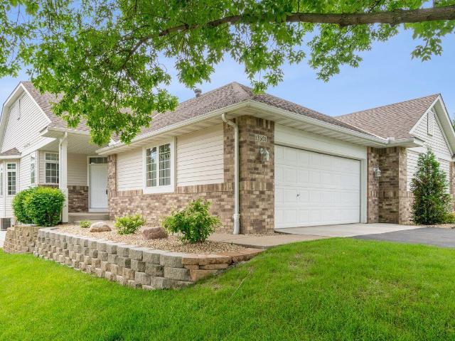Townhouse for sale in Maple Grove