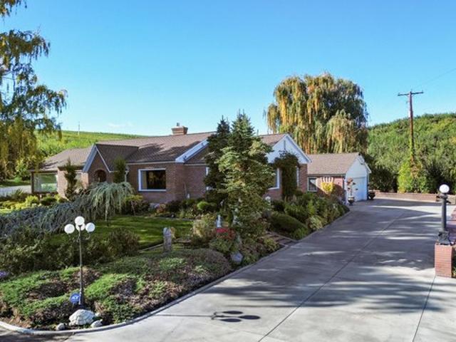 House for sale in Cowiche, Washington