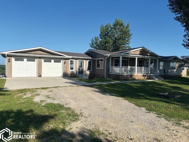 Farm for sale in Linn, Iowa
