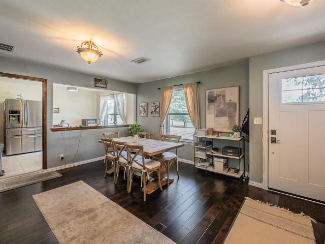House for sale in Farmers Branch, Texas
