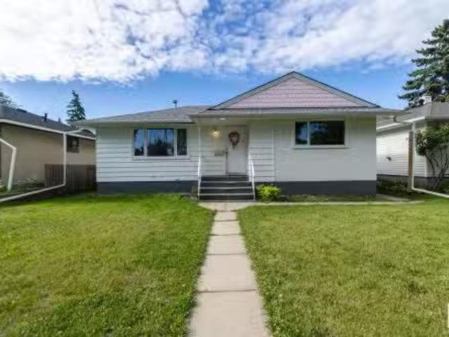 House for sale in Wedgewood, Alberta