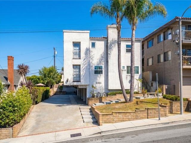 Townhouse for sale in Canoga Park, California