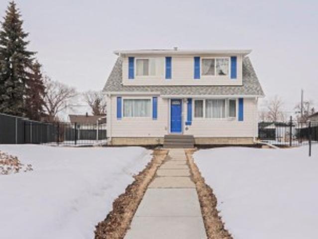 House for sale in Wedgewood, Alberta