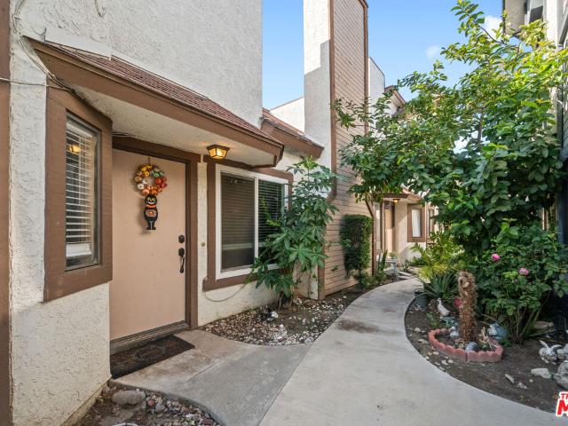 Townhouse for sale in Baldwin Park, California