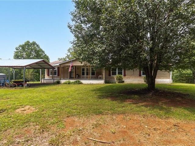 House for sale in Pilot Mountain, North Carolina