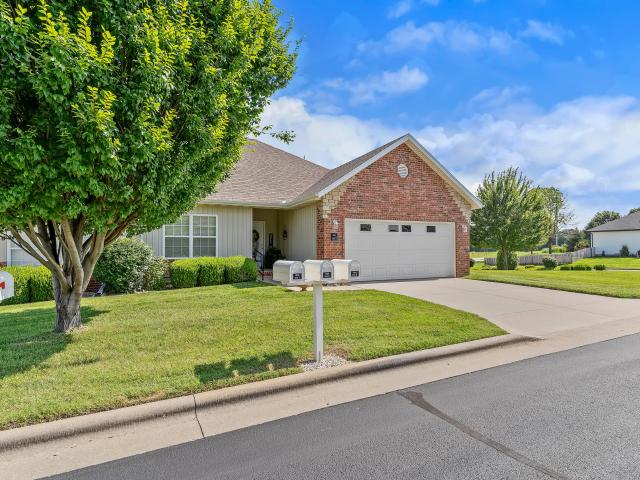 Condo for sale in Nixa, Missouri