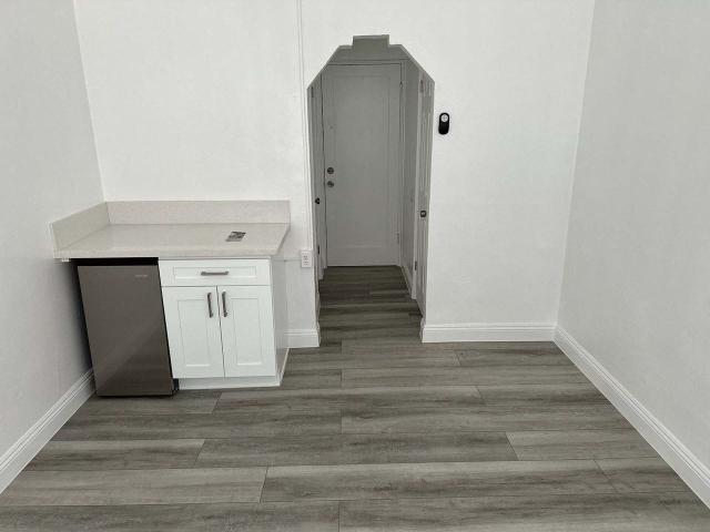 Apartment for rent in Canoga Park, California