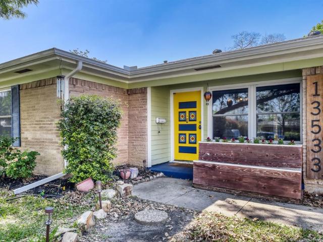 House for sale in Farmers Branch, Texas