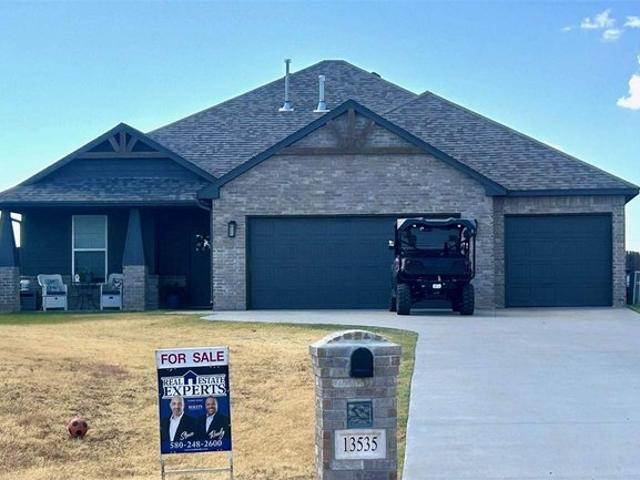 House for sale in Elgin, Comanche County