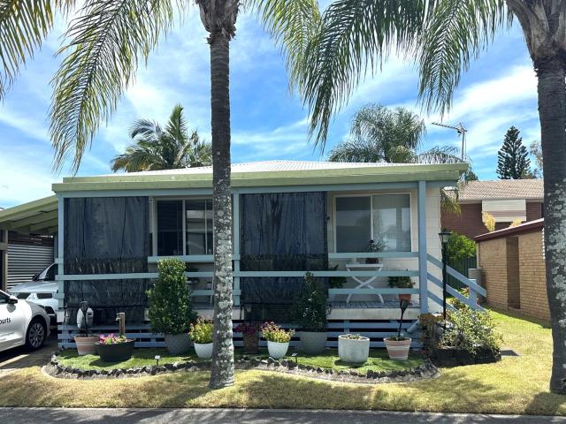 House for rent in Coombabah, Gold Coast City