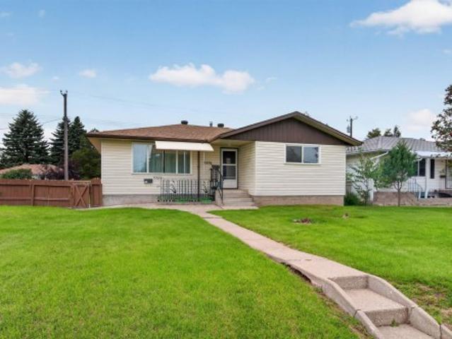 House for sale in Wedgewood, Alberta