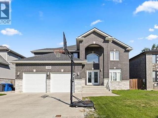 House for sale in Lakeshore, Ontario