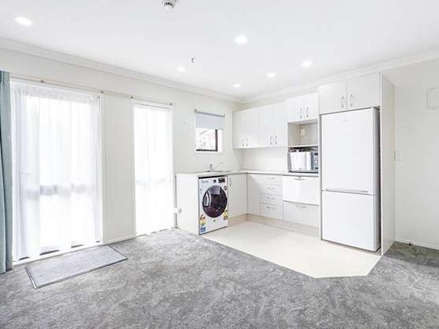 Apartment for sale in Whangamatā, Thames-Coromandel District