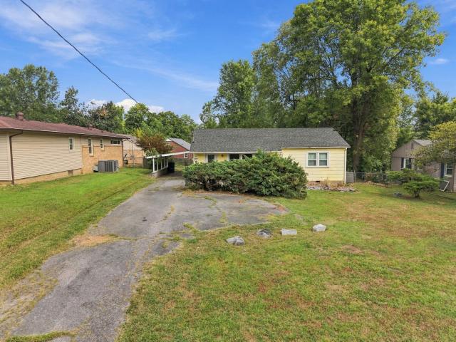 House for sale in Mayfield, Graves County