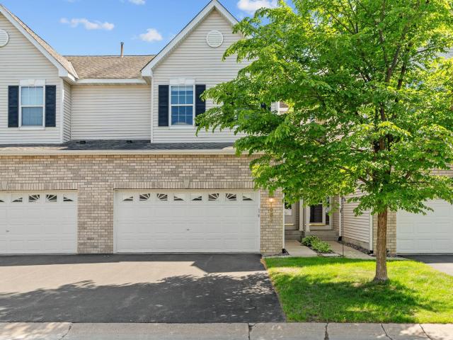 Townhouse for sale in Chaska, Minnesota