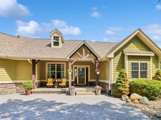 House for sale in Indianola, Iowa
