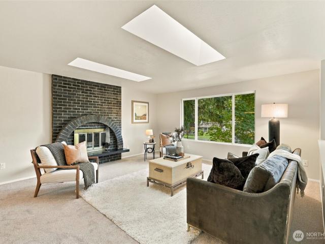 House for sale in Kingsgate, Kirkland