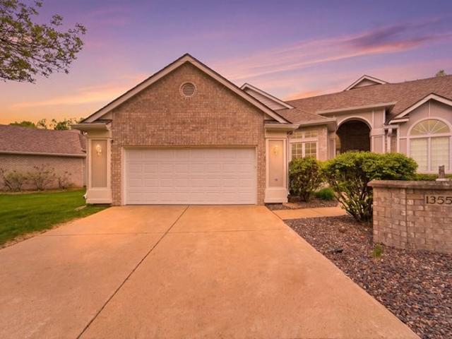 Townhouse for sale in Clive, Iowa