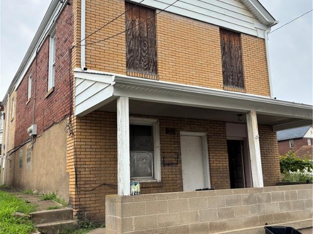 House for sale in Coraopolis, Pennsylvania