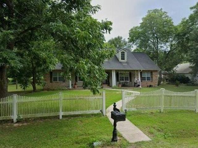 House for sale in Wolfe City, Hunt County
