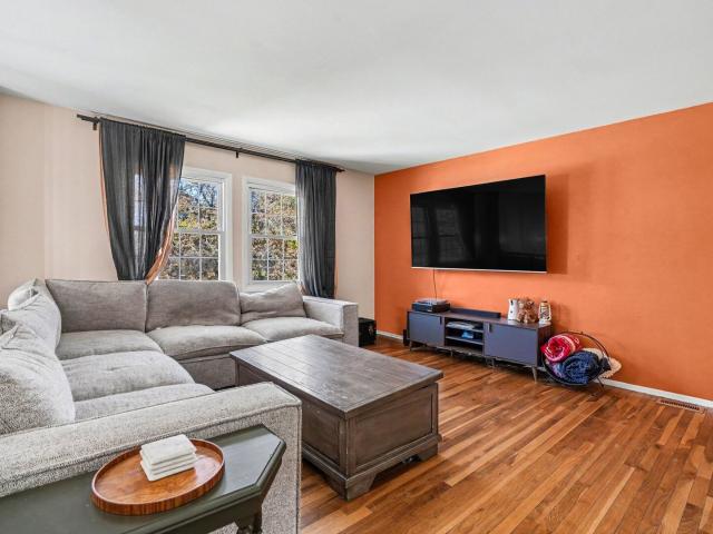 House for sale in Hoffman Estates, Illinois