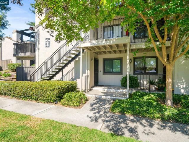 Condo for sale in Martinez, California