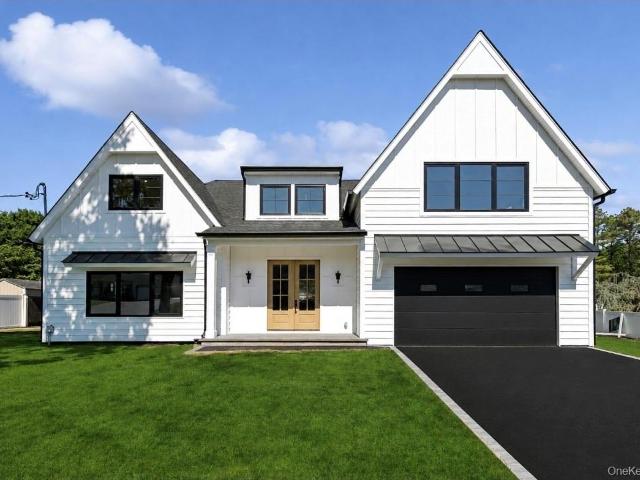 House for sale in Bohemia, New York