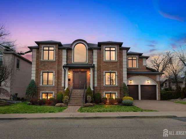 House for sale in Fort Lee, New Jersey