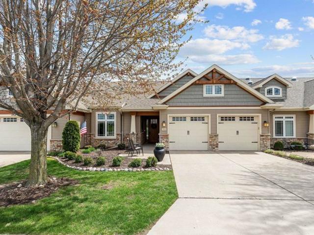 Condo for sale in Neenah, Wisconsin
