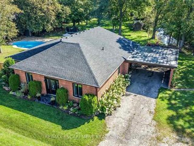House for sale in East Mountain Area, Hamilton