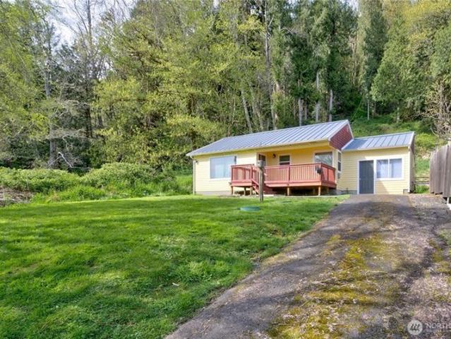House for sale in Skamokawa, Washington