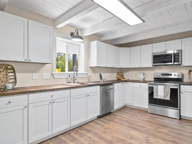 House for sale in Broadway, Rockingham County