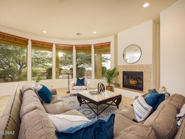 House for sale in Vail, Arizona