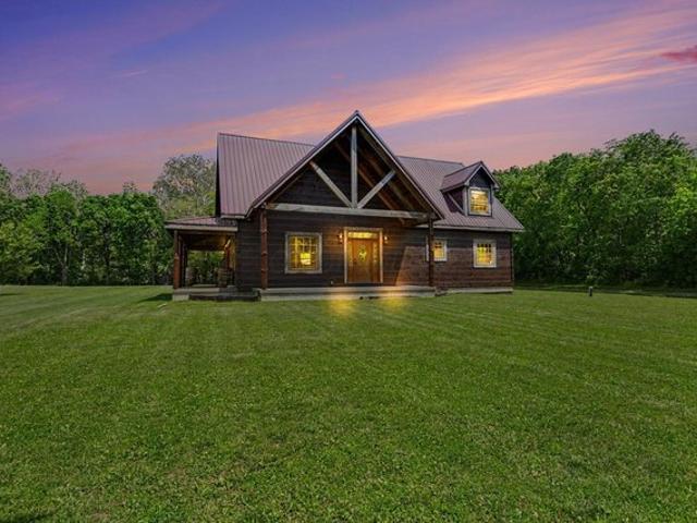 House for sale in Ashville, Ohio