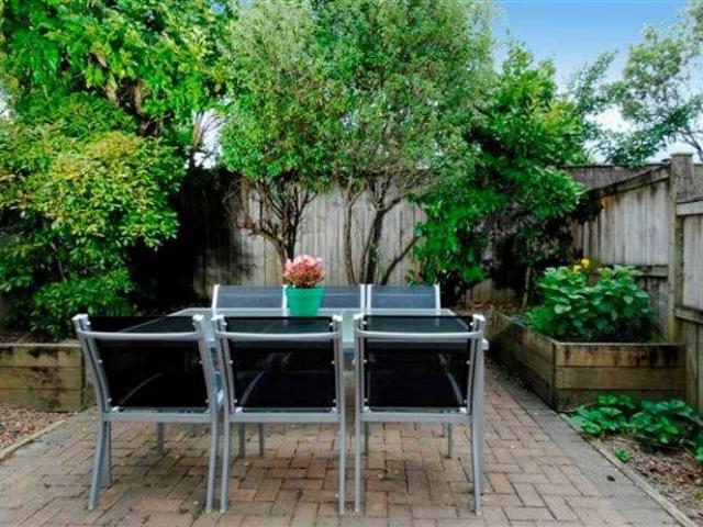 Townhouse for rent in Northcote, Kaipātiki