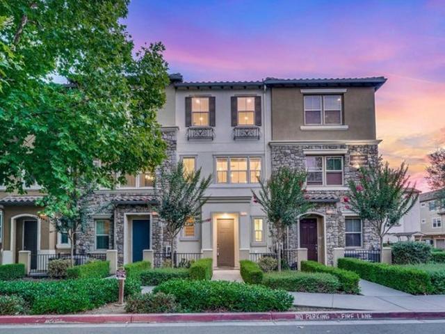 Townhouse for sale in Milpitas, California