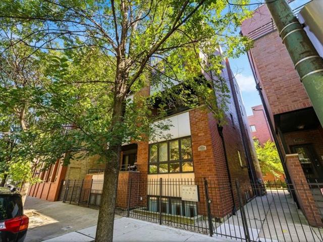 Condo for sale in Chicago Park, Illinois