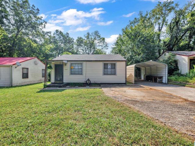 House for sale in Midfield, Jefferson County