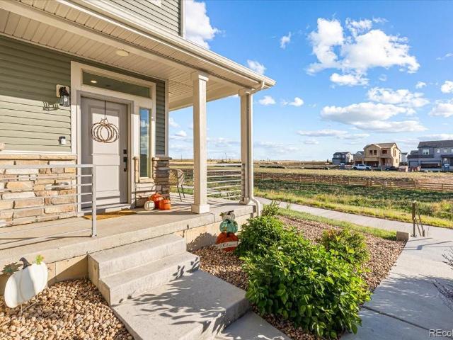 House for sale in Reunion, Commerce City