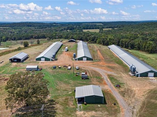 Farm for sale in Ark