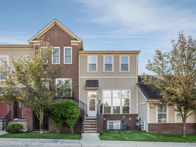 Townhouse for sale in Waterford, Michigan