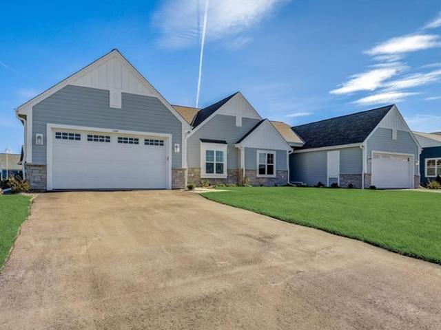 Condo for sale in Oconomowoc, Wisconsin