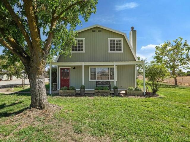 House for sale in Herald, California