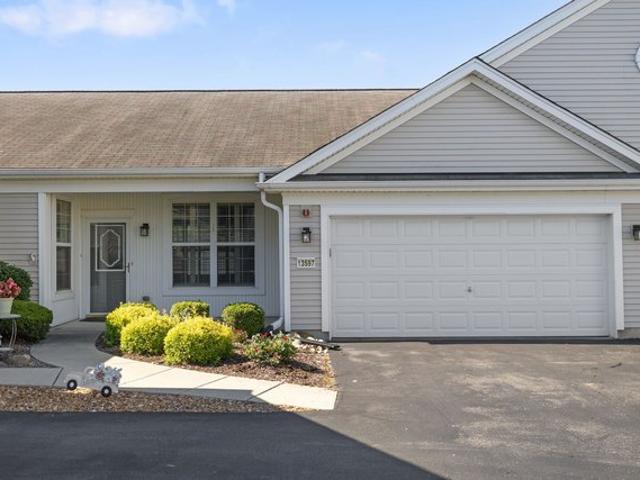 Townhouse for sale in Mchenry, Illinois
