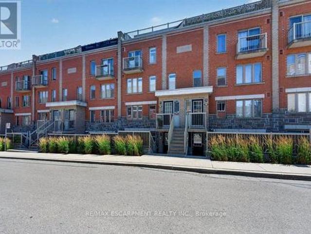 Townhouse for sale in Woburn, Ontario